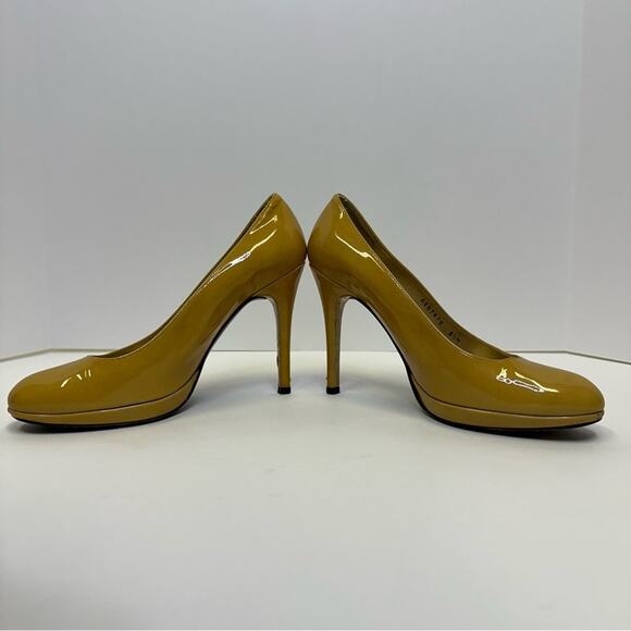 Stuart Weitzman Yellow Patent Leather Heels - Size 8.5M - Picture 2 of 11
